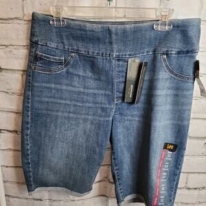 Lee's Women's Denim Bermuda Sculpting Shorts